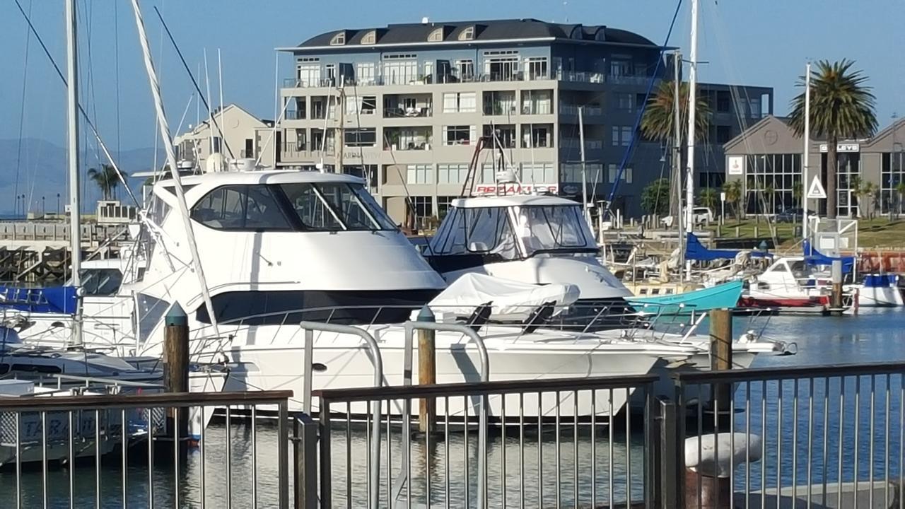 Marina View Apartments Gisborne Exteriör bild
